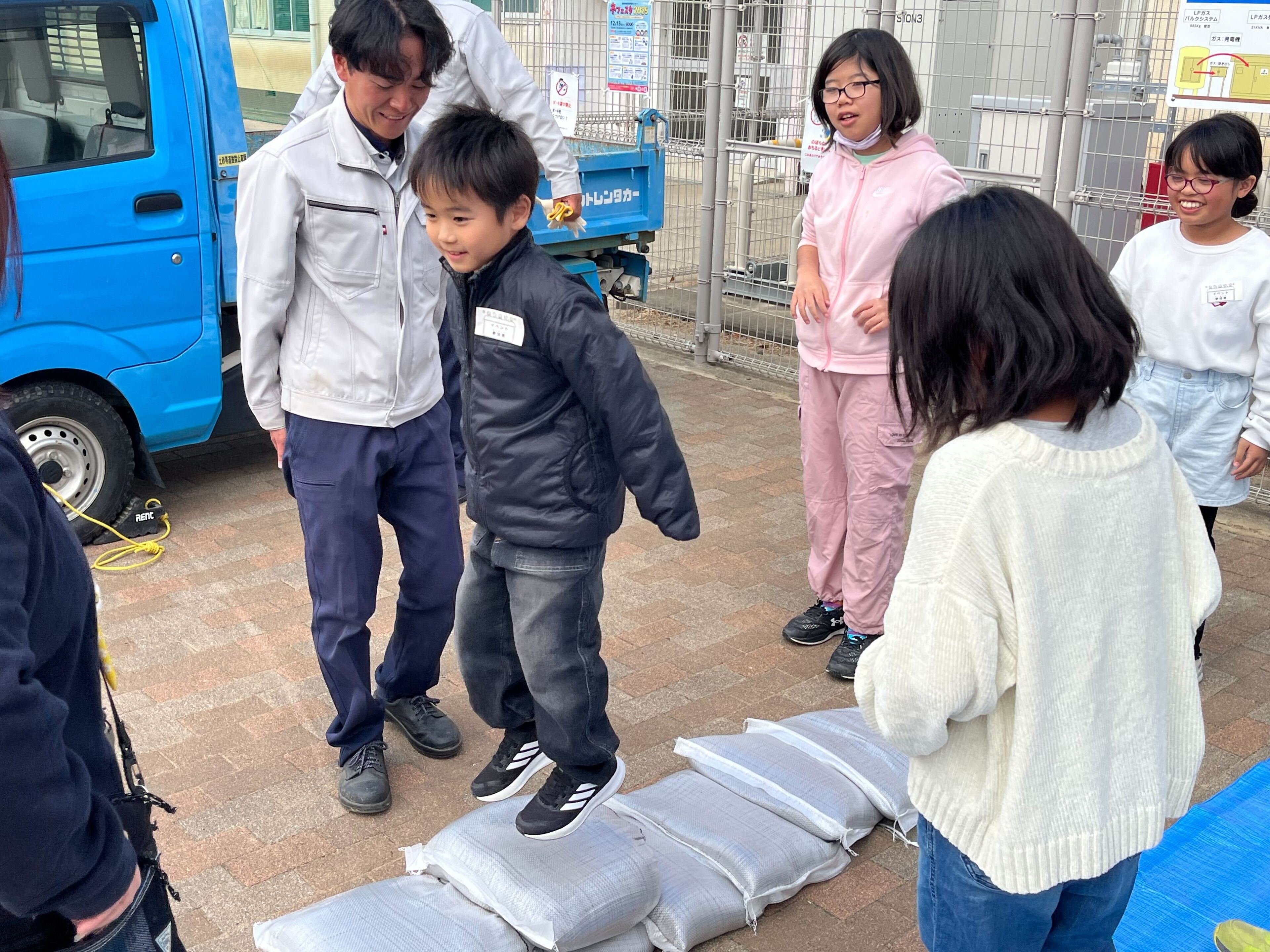 20251213winterfes_1 (JPG 1.39MB)