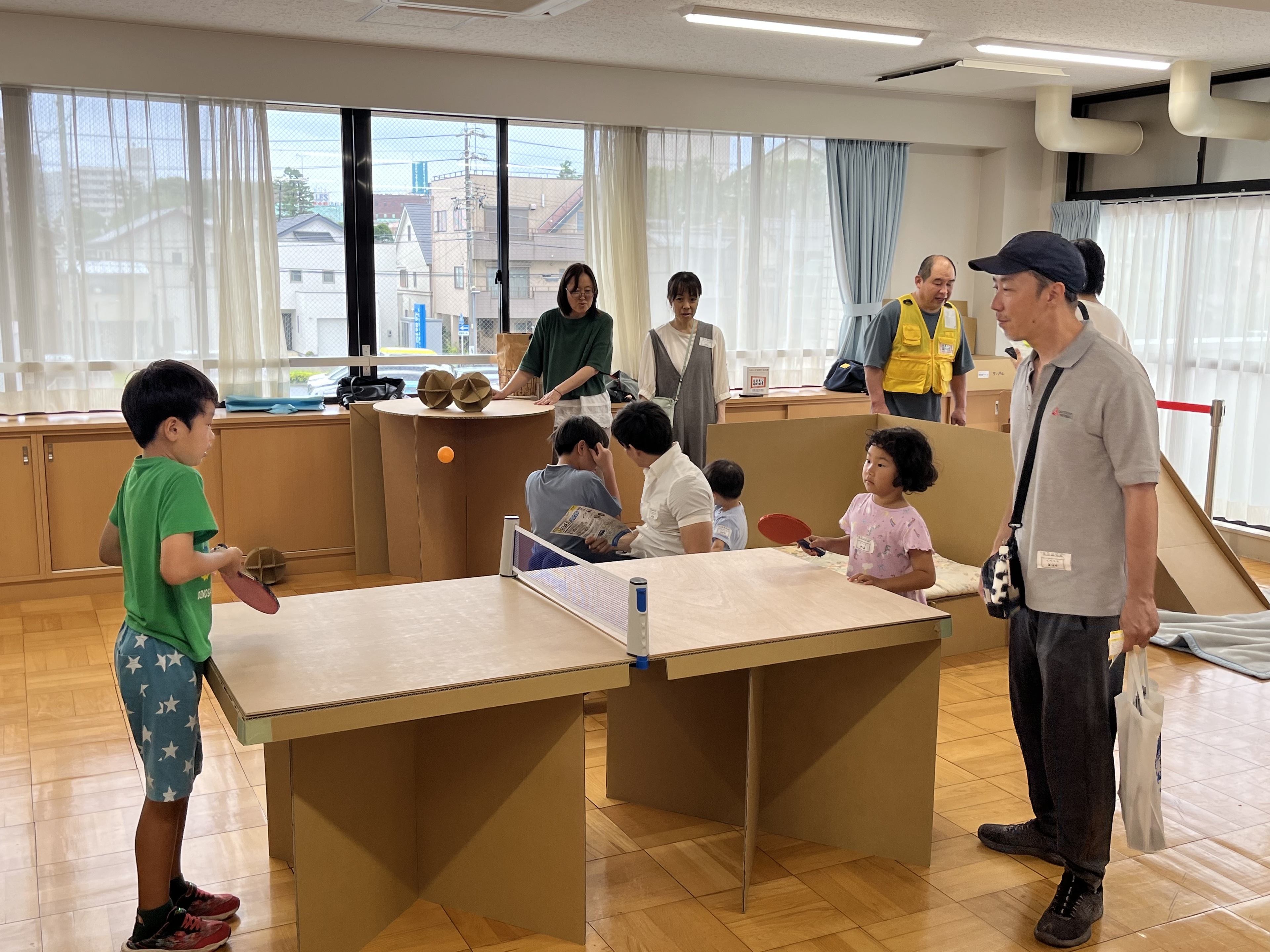 段ボールのあそび場.jpg